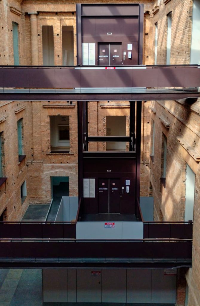 Elevador-Pinacoteca